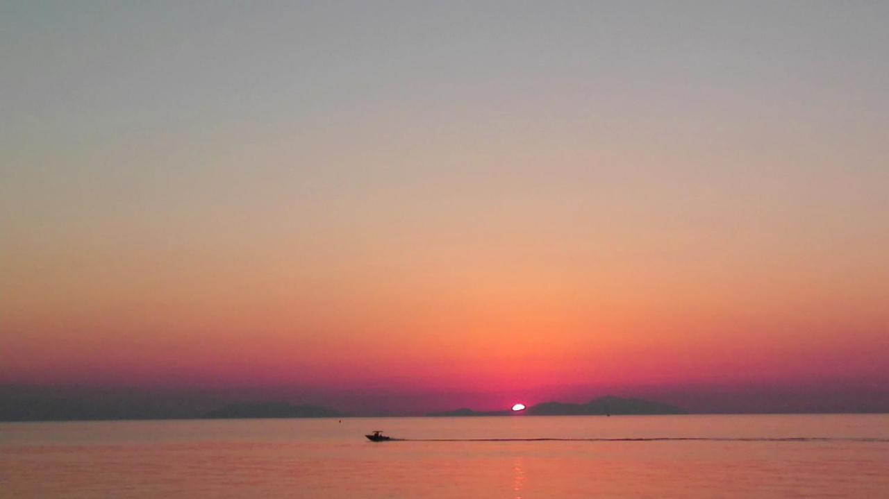 Appartamenti Vacanze Villa Meo Villafranca Tirrena Εξωτερικό φωτογραφία