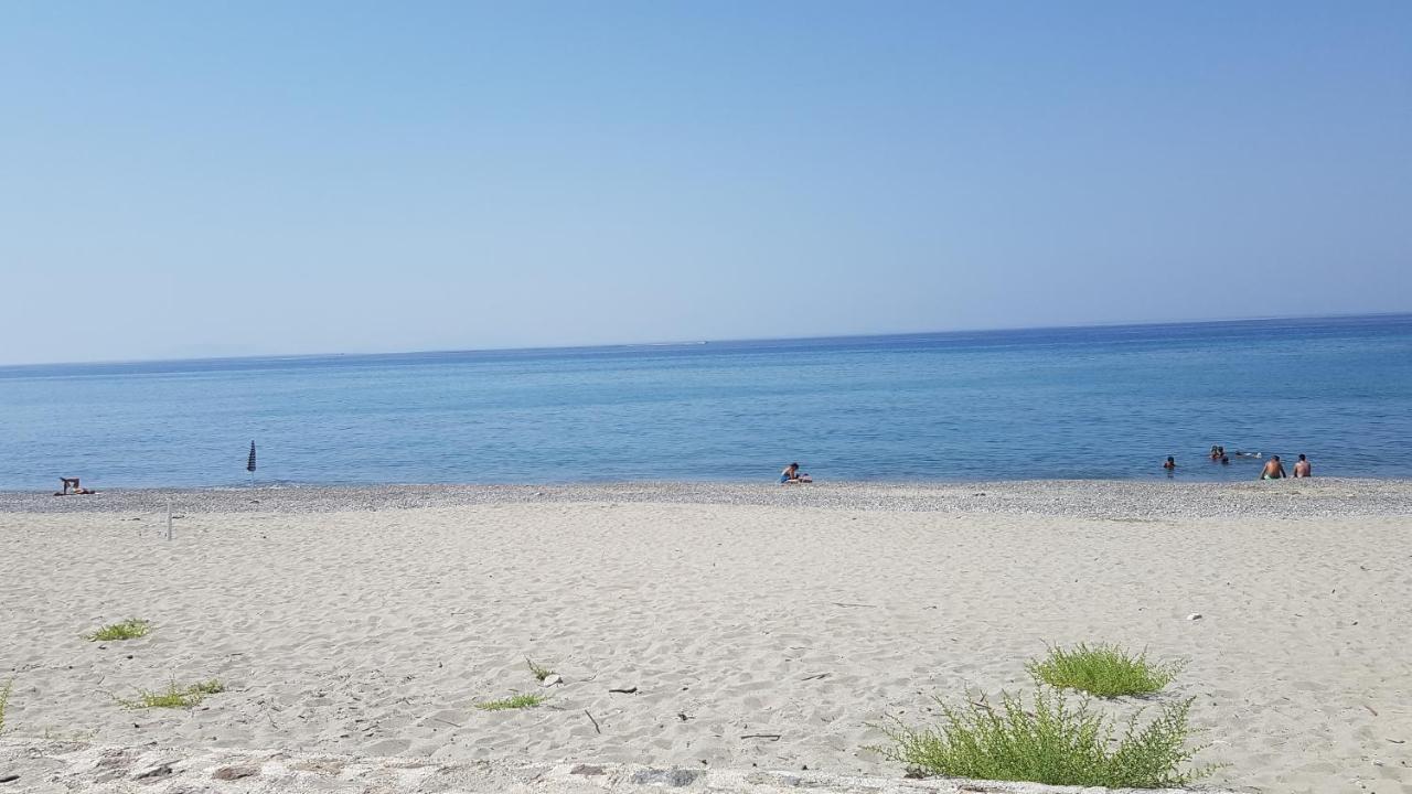 Appartamenti Vacanze Villa Meo Villafranca Tirrena Εξωτερικό φωτογραφία