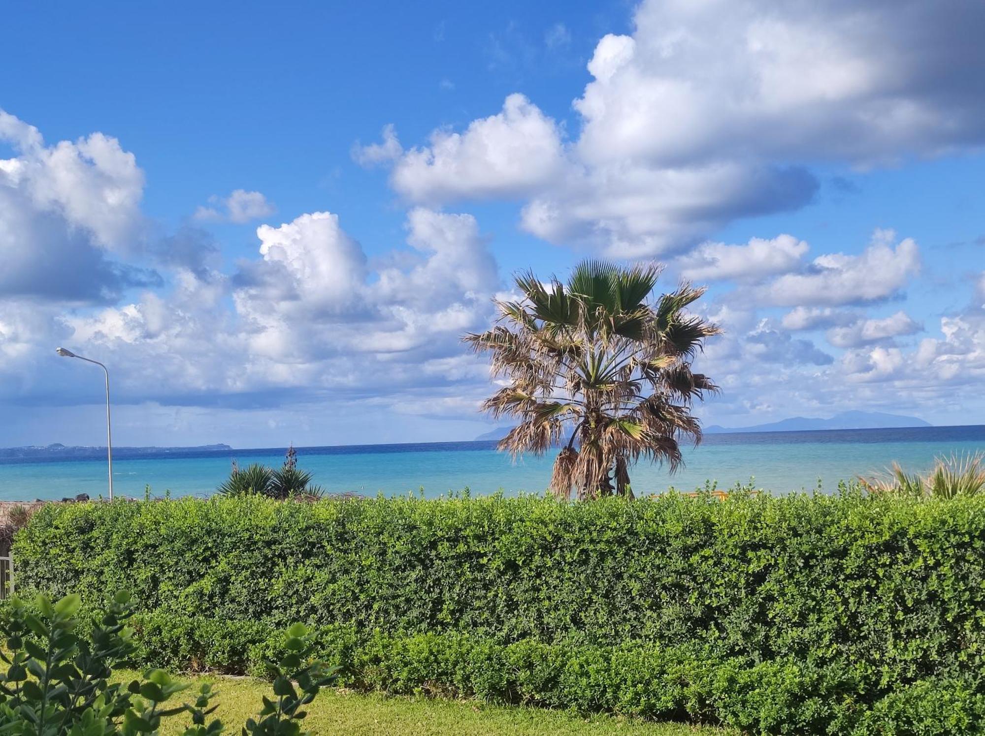Appartamenti Vacanze Villa Meo Villafranca Tirrena Εξωτερικό φωτογραφία