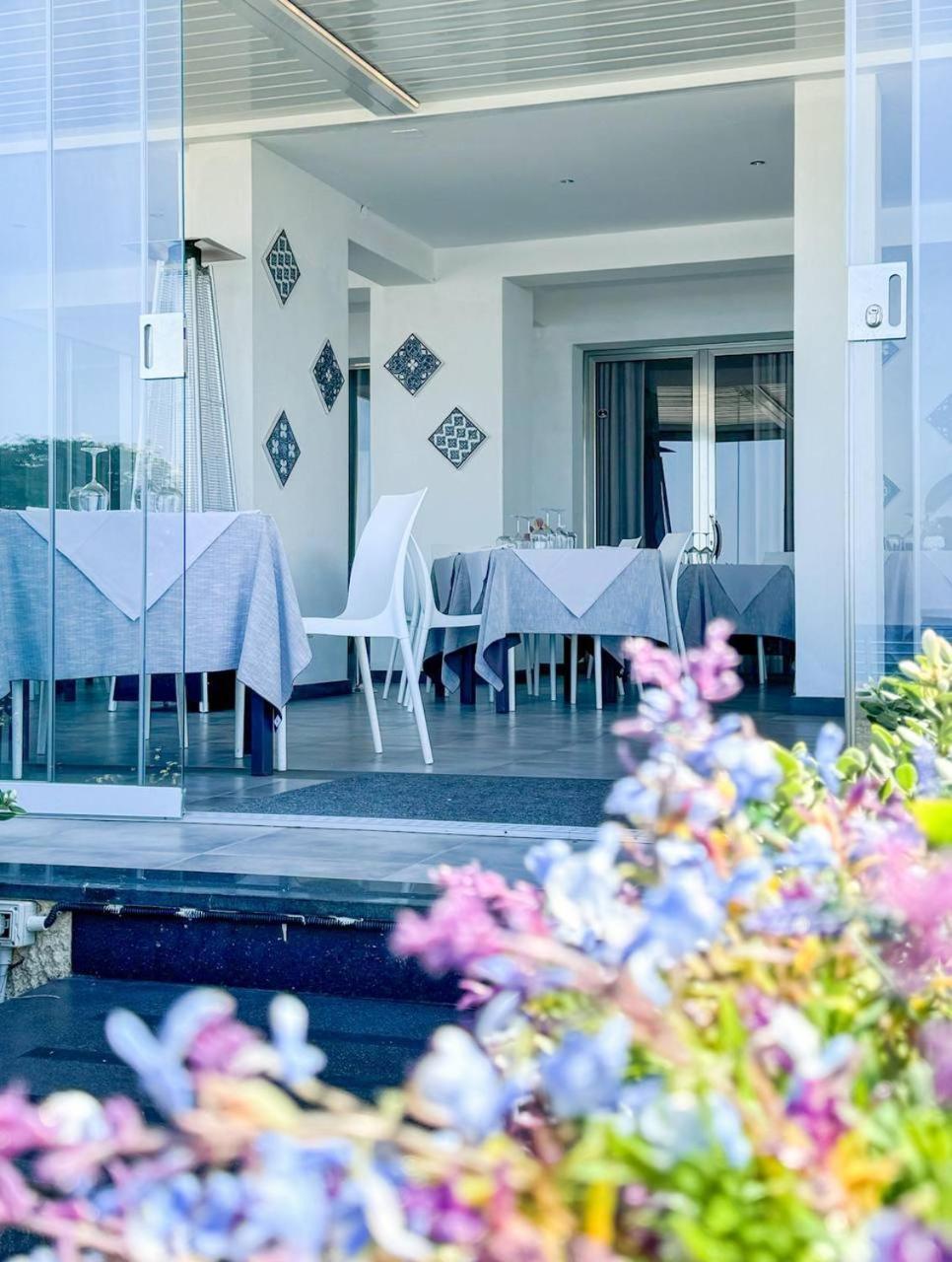 Appartamenti Vacanze Villa Meo Villafranca Tirrena Εξωτερικό φωτογραφία
