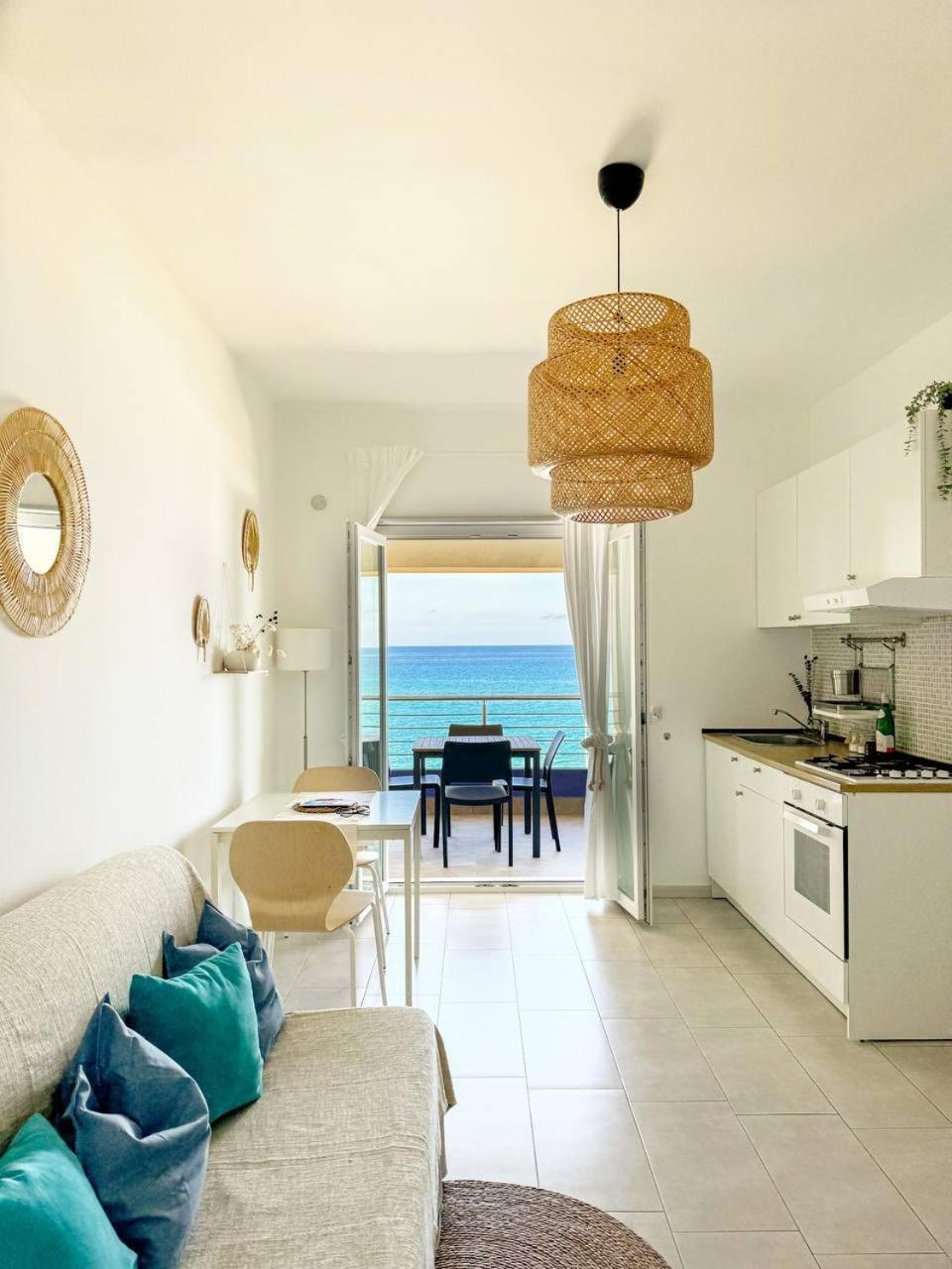 Appartamenti Vacanze Villa Meo Villafranca Tirrena Εξωτερικό φωτογραφία